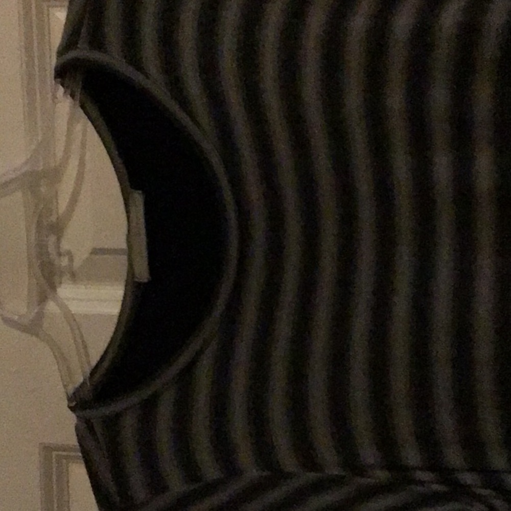 Tunic - Picture 2 of 3